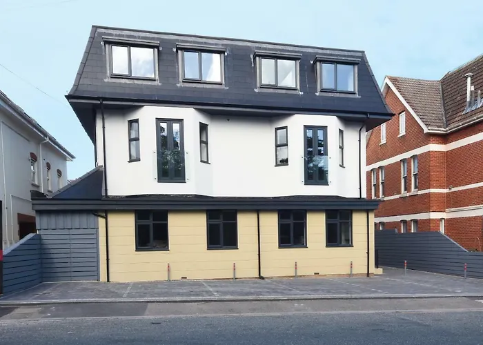 Luxury 3 Bedroom Near Bournemouth Beach & Poole